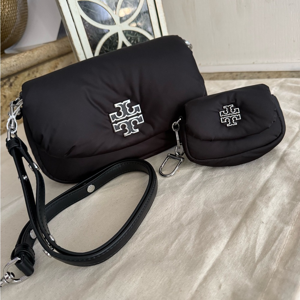 New Tory Burch Britten puff crossbody in black & matching cardholder - Picture 1 of 11